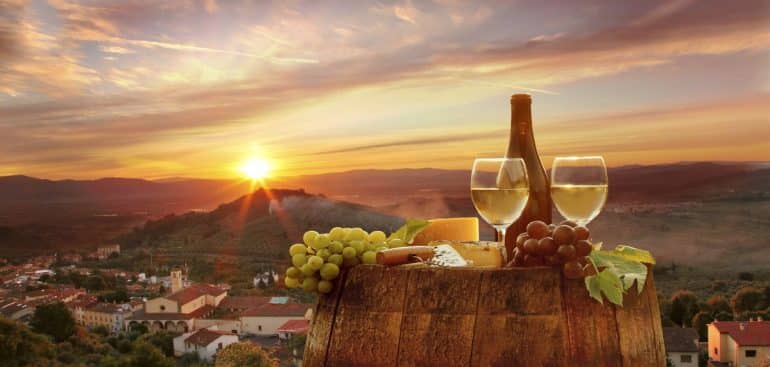 Belas colinas de Chianti Toscana, a famosa região vinícola na Itália