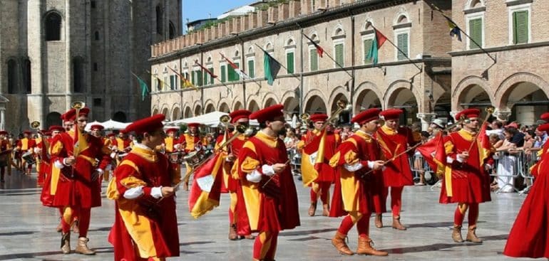 X Festivais italianos populares que refletem lindamente o espírito e a cultura