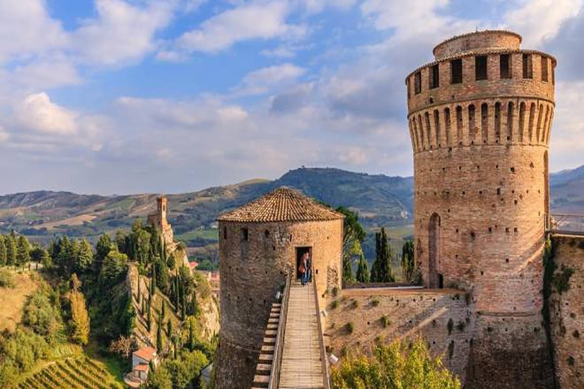 Castelos italianos: uma viagem pela arquitetura e lendas