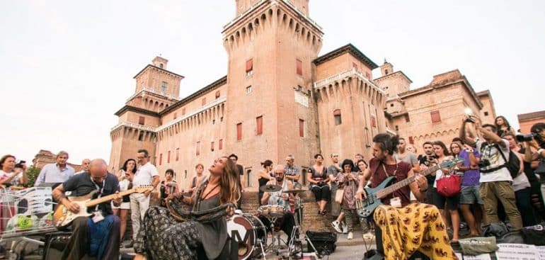 V Eventos italianos entre cultura pop e tradição popular Foto: Festival Ferrara Buskers