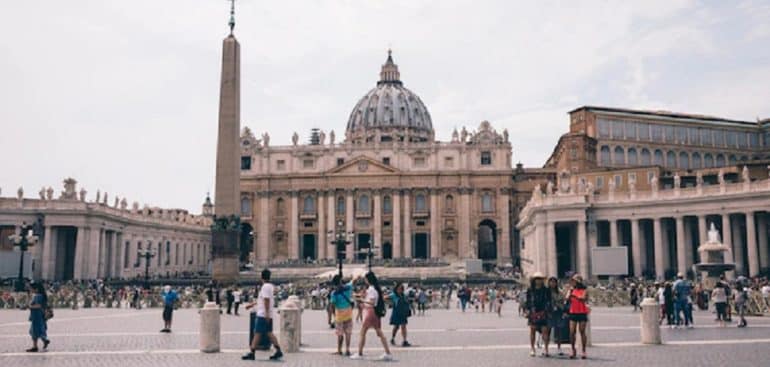 Curiosidades sobre a Praça São Pedro, uma das mais famosas de Roma Foto: Freepik