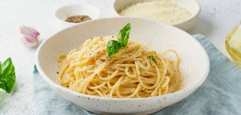 Cacio e pepe – História e receita desse prato italiano tão famoso Foto: Freepik