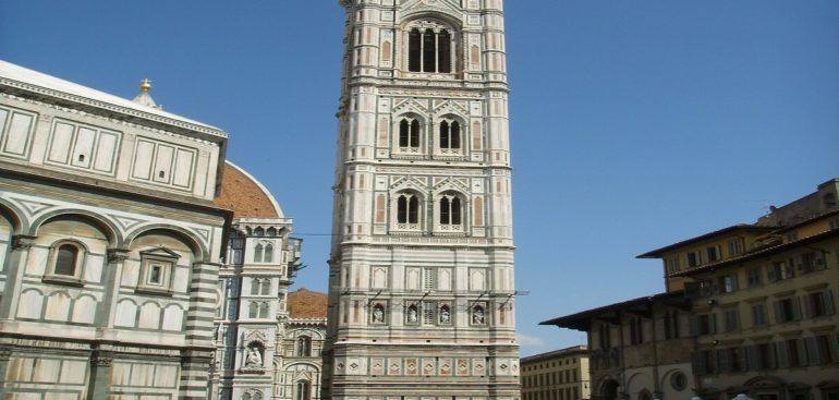 Campanário de Giotto em Florença – A Torre de Sinos famosa por sua arquitetura gótica Foto: Wikipedia