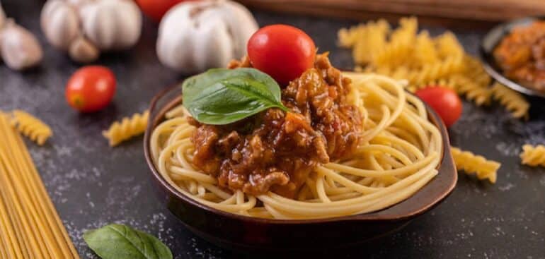 É assim que se cozinha na Itália – Saiba o que servir entre os IV principais pratos clássicos Foto: Freepik