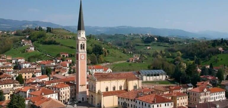 Comune di Breganze, na Provincia di Vicenza, em Vêneto Foto: Stock